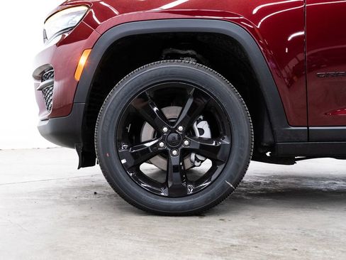 New 2025 Jeep Grand Cherokee 4WD image 7