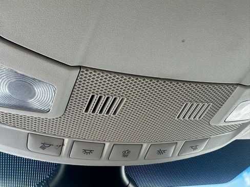 Used 2022 Ford Edge SEL image 19