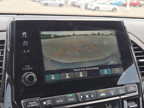 Used 2024 Honda Odyssey Touring image 10