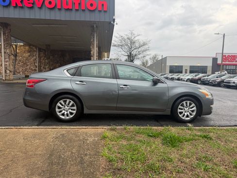 Used 2014 Nissan Altima 2.5 S FWD image 8