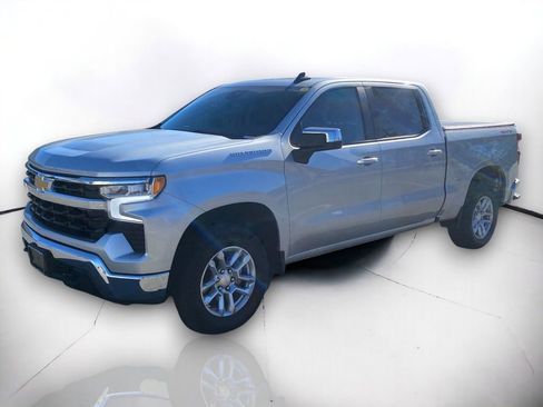 Used 2022 Chevrolet Silverado 1500 LT image 2