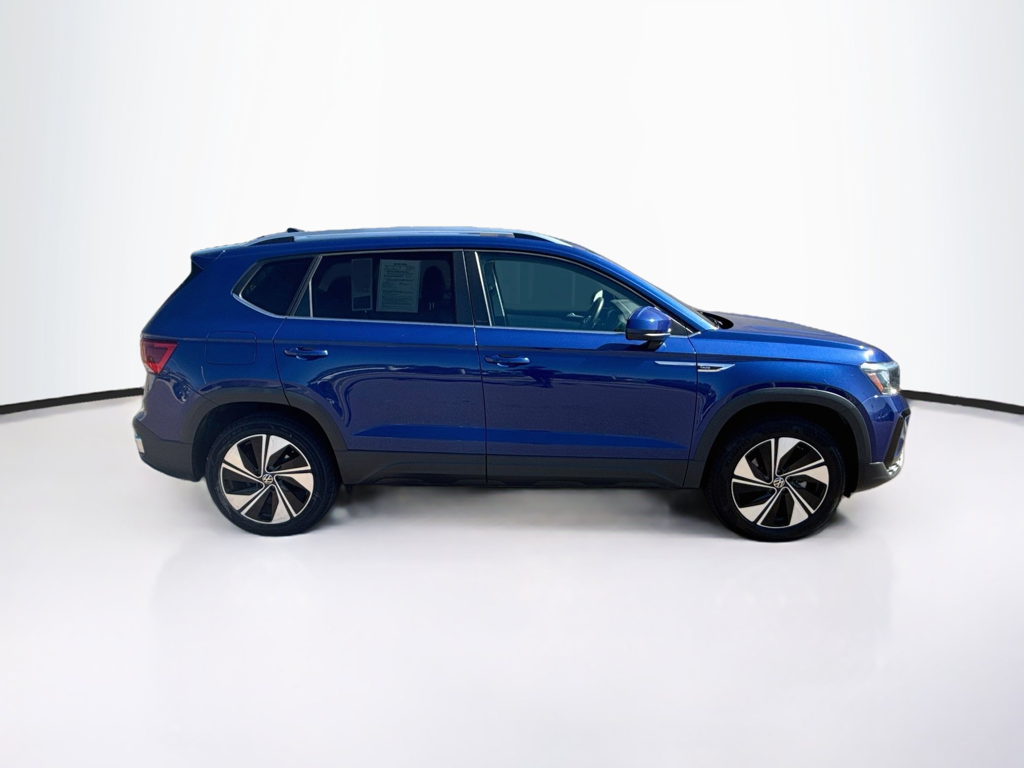 Used 2024 Volkswagen Taos SE AWD/4WD image 10