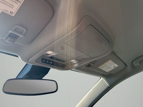 Used 2022 GMC Terrain SLE w/ Driver Convenience Package image 38