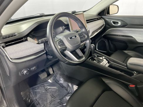Used 2022 Jeep Compass Latitude w/ Convenience Group AWD/4WD image 9