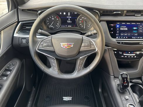 Used 2025 Cadillac XT5 Premium Luxury w/ Technology Package image 15