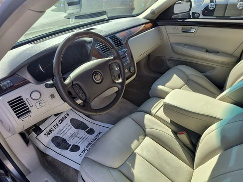 Used 2010 Cadillac DTS Luxury image 14