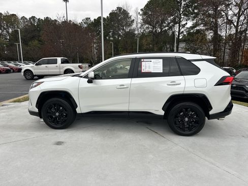 Certified 2023 Toyota RAV4 SE image 7