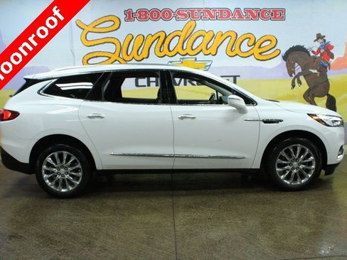 Used 2019 Buick Enclave Essence image 1