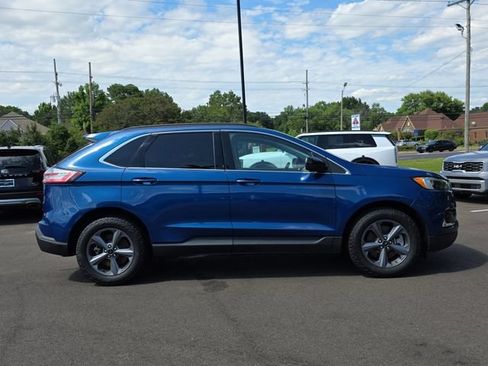 Used 2022 Ford Edge SEL w/ Sport Appearance Package AWD/4WD image 6