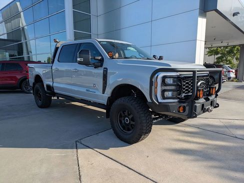 New 2026 Ford F250 Lariat w/ Black Appearance Package AWD/4WD image 2