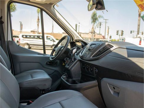 Used 2019 Ford Transit 250 130 Medium Roof RWD image 10