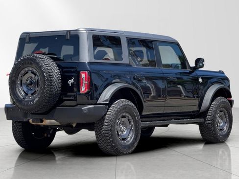 Used 2024 Ford Bronco Outer Banks AWD/4WD image 3