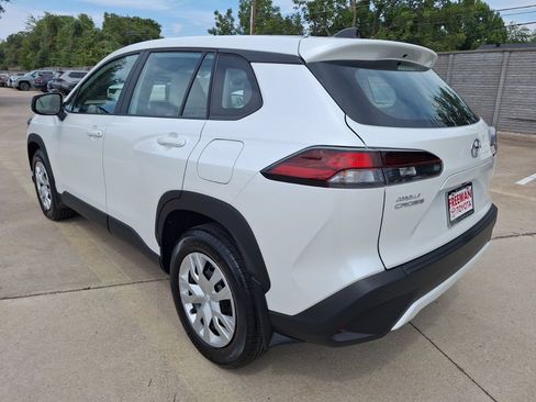 Used 2026 Toyota Corolla Cross L FWD image 4
