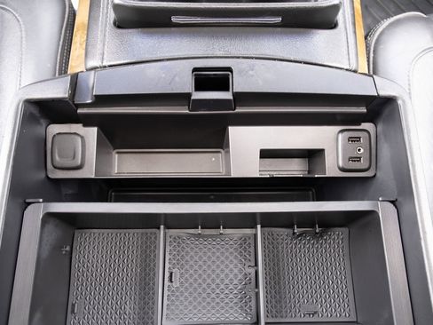 Used 2017 GMC Yukon Denali w/ Open Road Package image 9