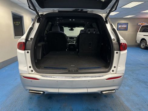 Certified 2024 Buick Enclave Premium image 8