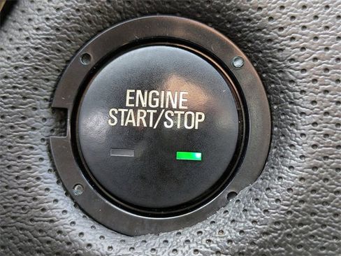 Used 2018 Cadillac XT5 Luxury w/ Driver Awareness Package image 35