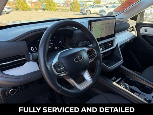 Used 2025 Ford Explorer Active image 16