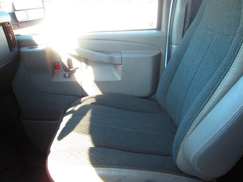 Used 2023 Chevrolet Express 2500 w/ Driver Convenience Package image 9