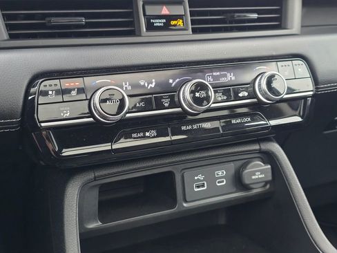 Certified 2024 Honda Pilot Elite image 21