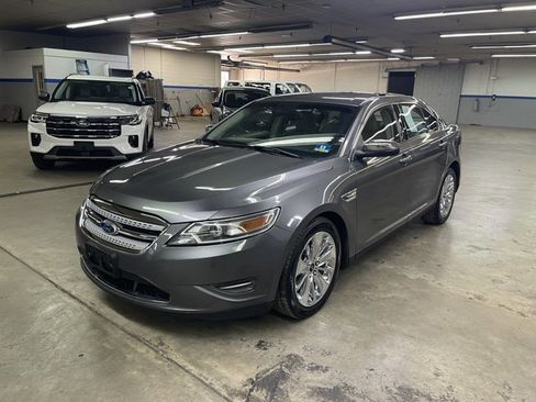 Used 2011 Ford Taurus Limited w/ 302A Rapid Spec Order Code AWD/4WD image 3