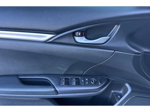 Used 2021 Honda Civic Sport image 11