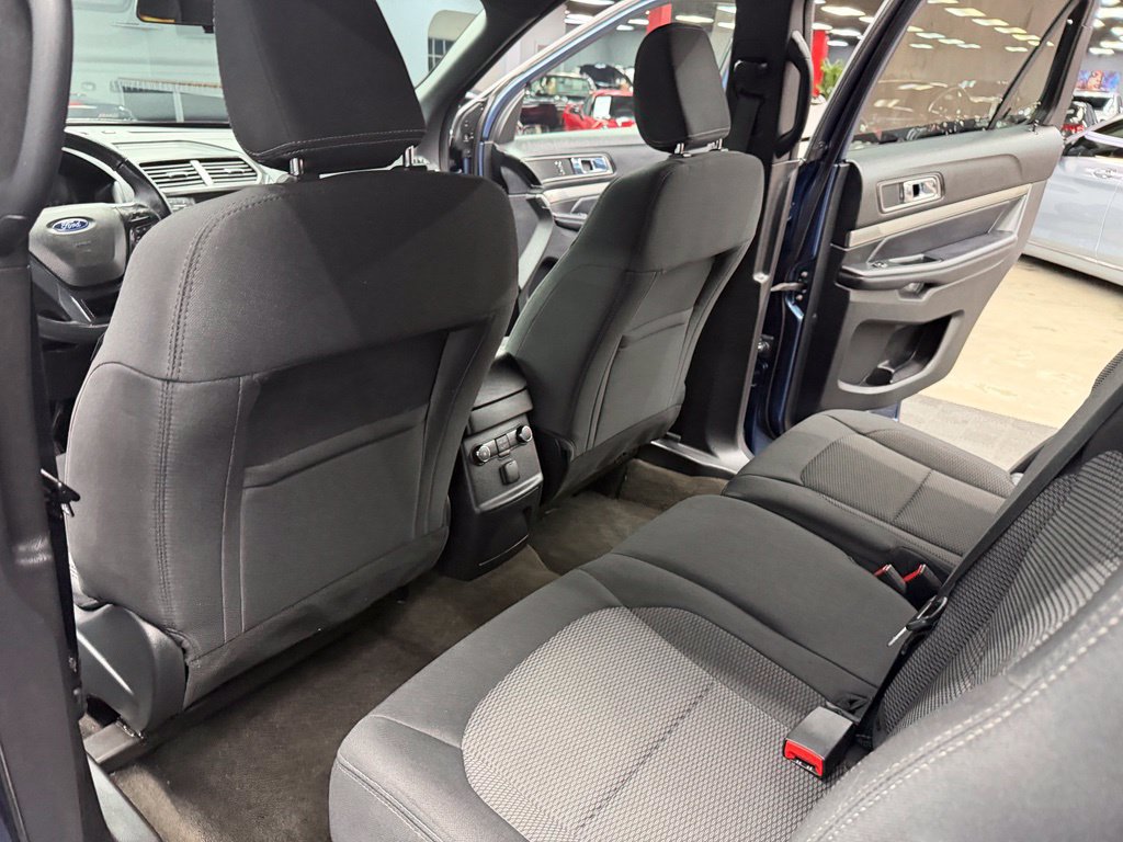 Used 2018 Ford Explorer XLT FWD image 40