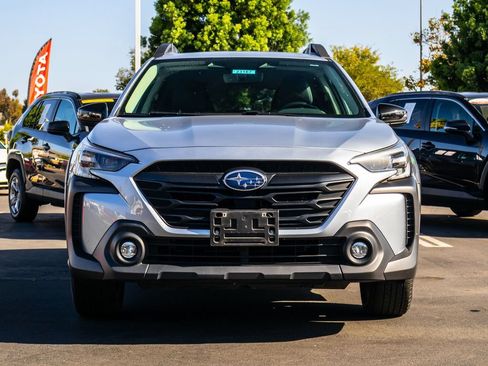 Used 2024 Subaru Outback Onyx Edition w/ Tech Package 2 AWD/4WD image 2