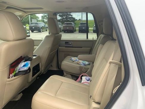 Used 2015 Ford Expedition Limited w/ Equipment Group 301A RWD image 10