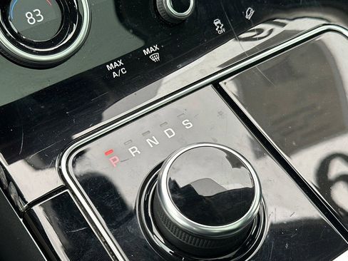 Used 2019 Land Rover Range Rover Velar image 22