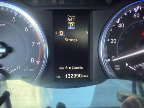 Used 2015 Toyota Highlander XLE AWD/4WD image 25