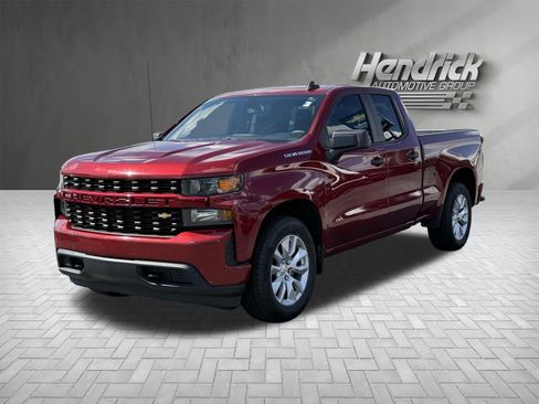Used 2020 Chevrolet Silverado 1500 Custom w/ Custom Value Package RWD image 5