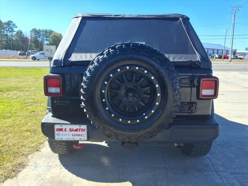 Used 2022 Jeep Wrangler Unlimited Sport image 6