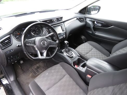 Used 2021 Nissan Rogue Sport SV AWD/4WD image 11