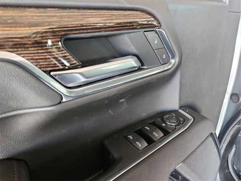 New 2026 GMC Sierra 1500 SLE image 15