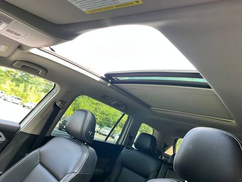 Used 2023 Volkswagen Atlas SE w/ Panoramic Sunroof Package AWD/4WD image 20