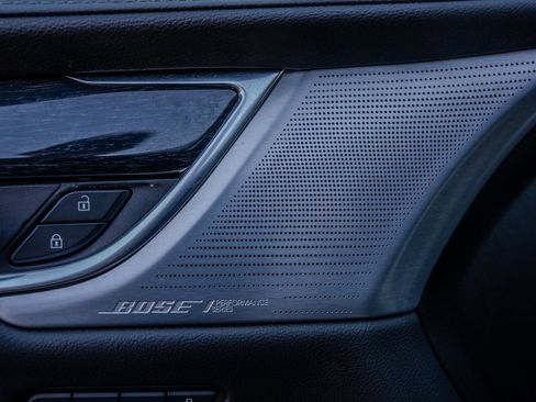 Used 2024 Cadillac XT5 Premium Luxury image 16