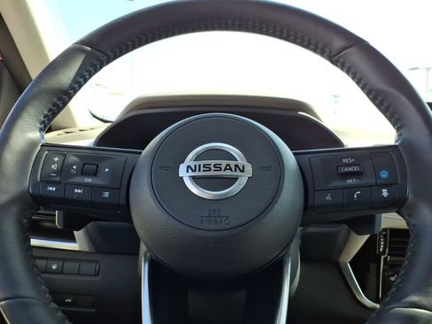 Used 2021 Nissan Rogue SL FWD image 28