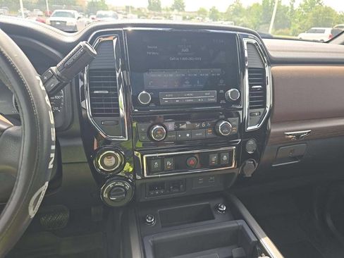 Used 2023 Nissan Titan Platinum Reserve w/ Moonroof Package AWD/4WD image 17