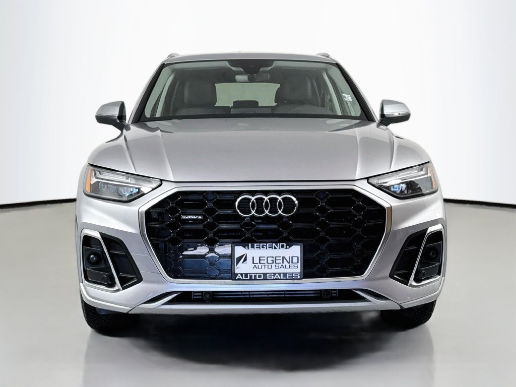 Used 2023 Audi Q5 2.0T Premium w/ Convenience Package AWD/4WD image 3