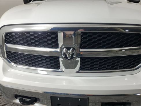 Used 2022 RAM 1500 Classic SLT w/ Electronics Group AWD/4WD image 11