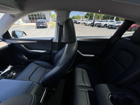 Used 2023 Tesla Model Y Long Range AWD/4WD image 3