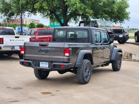 New 2026 Jeep Gladiator Sport AWD/4WD image 4