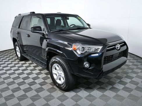 Used 2021 Toyota 4Runner SR5 AWD/4WD image 1