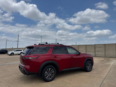 Certified 2023 Nissan Pathfinder SV w/ Lighting Package (N92) FWD image 20