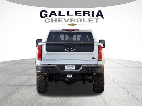 New 2026 Chevrolet Silverado 2500 ZR2 w/ ZR2 Bison Edition AWD/4WD image 6