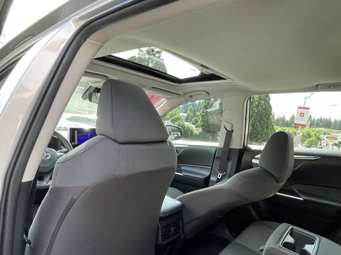 Certified 2024 Toyota RAV4 XLE w/ Convenience Package FWD image 15