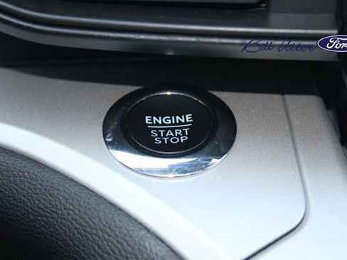 Certified 2024 Ford Explorer XLT image 23