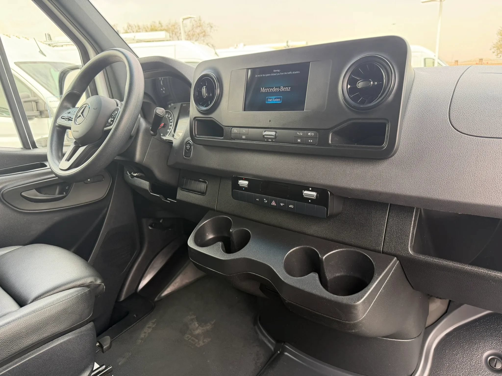 Used 2024 Mercedes-Benz Sprinter 2500 w/ Acoustic Package image 20