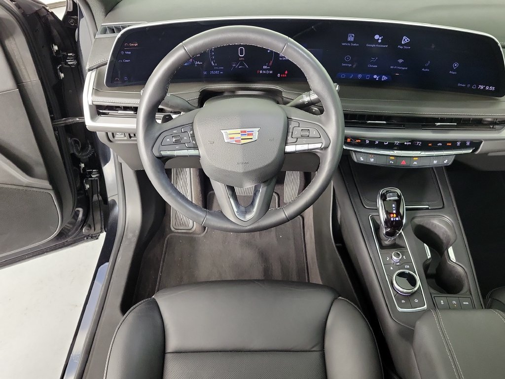 Used 2024 Cadillac XT4 Premium Luxury FWD image 17