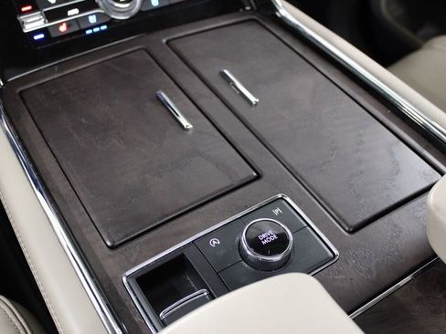 Used 2024 Lincoln Navigator Reserve image 28